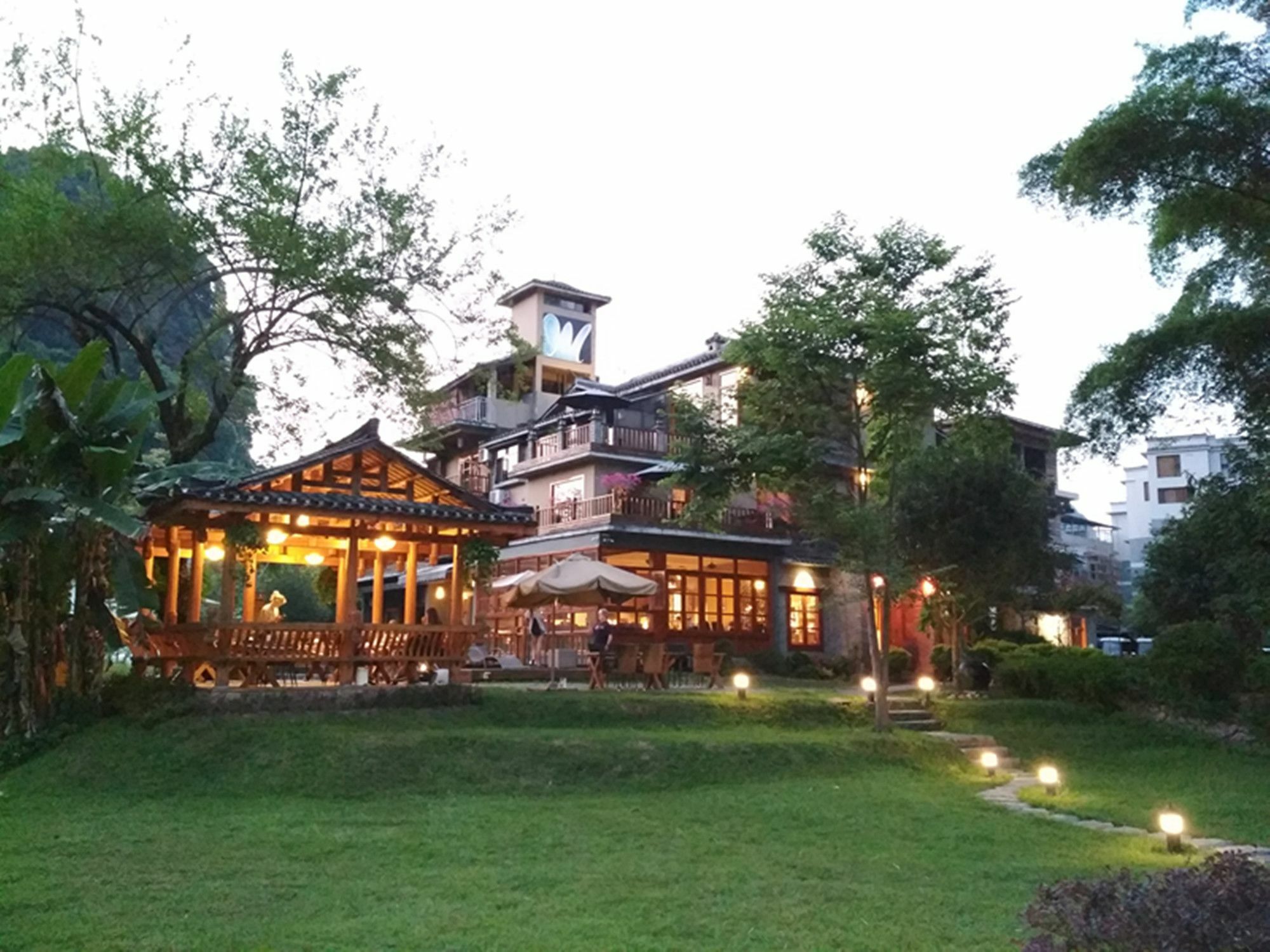 Yangshuo Moondance Hotel Exteriör bild